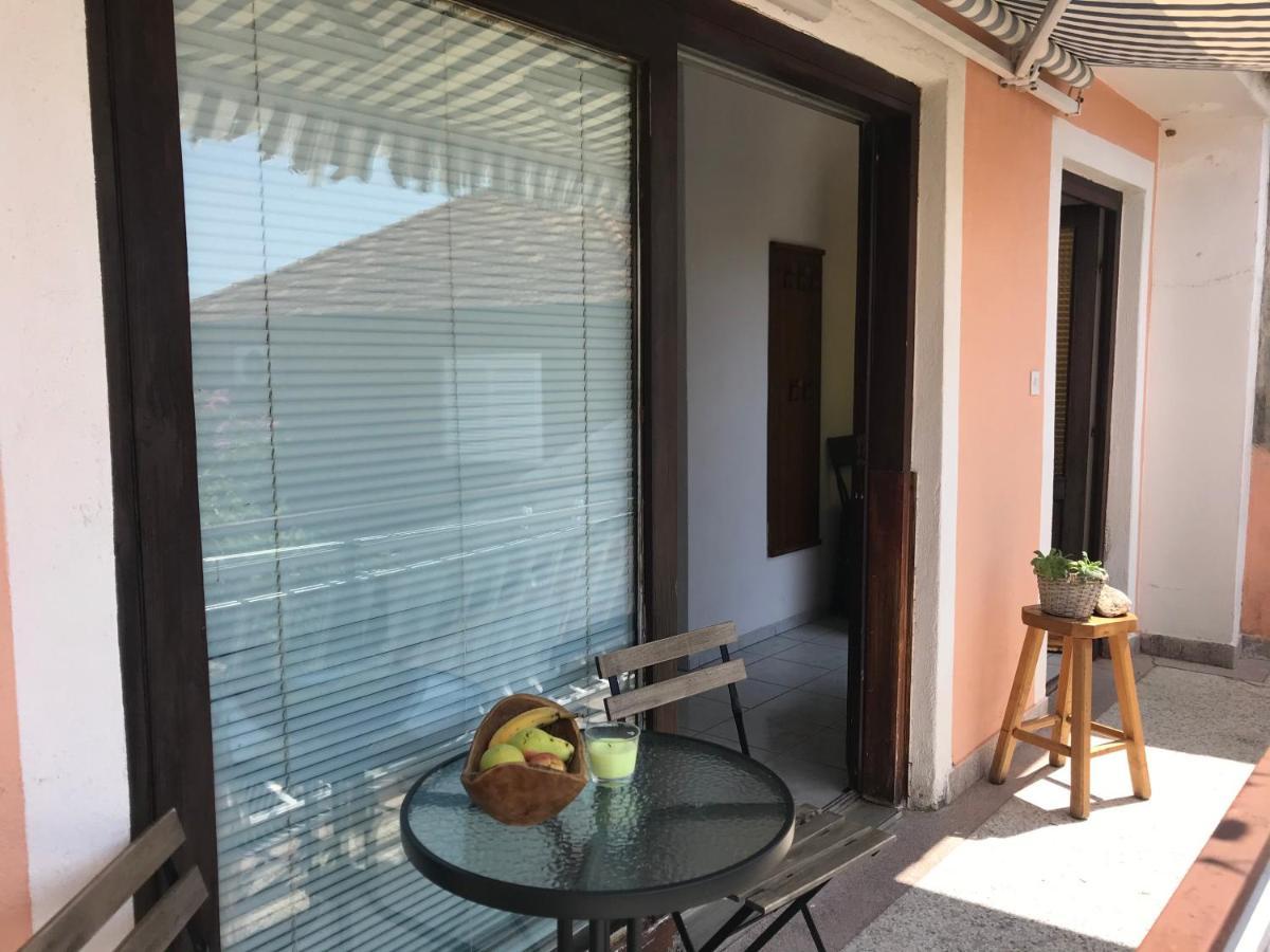 Apartmani Vilma Pakoštane 外观 照片
