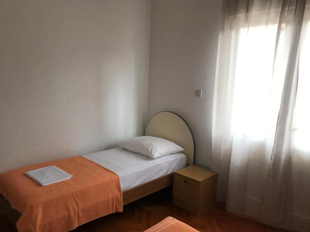 Apartmani Vilma Pakoštane 外观 照片