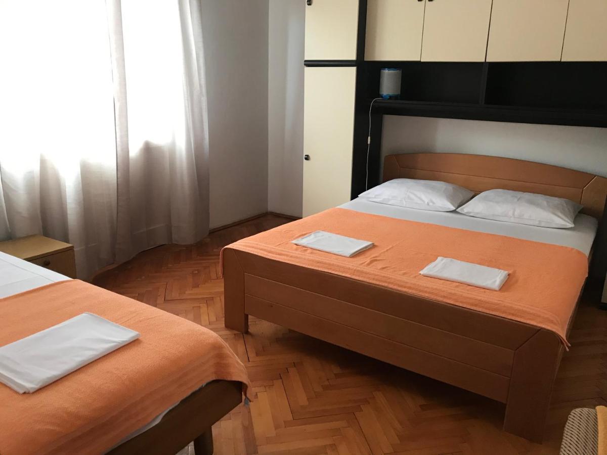 Apartmani Vilma Pakoštane 外观 照片