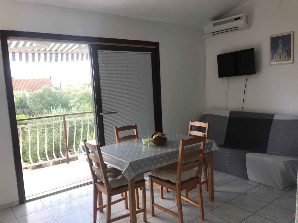 Apartmani Vilma Pakoštane 外观 照片