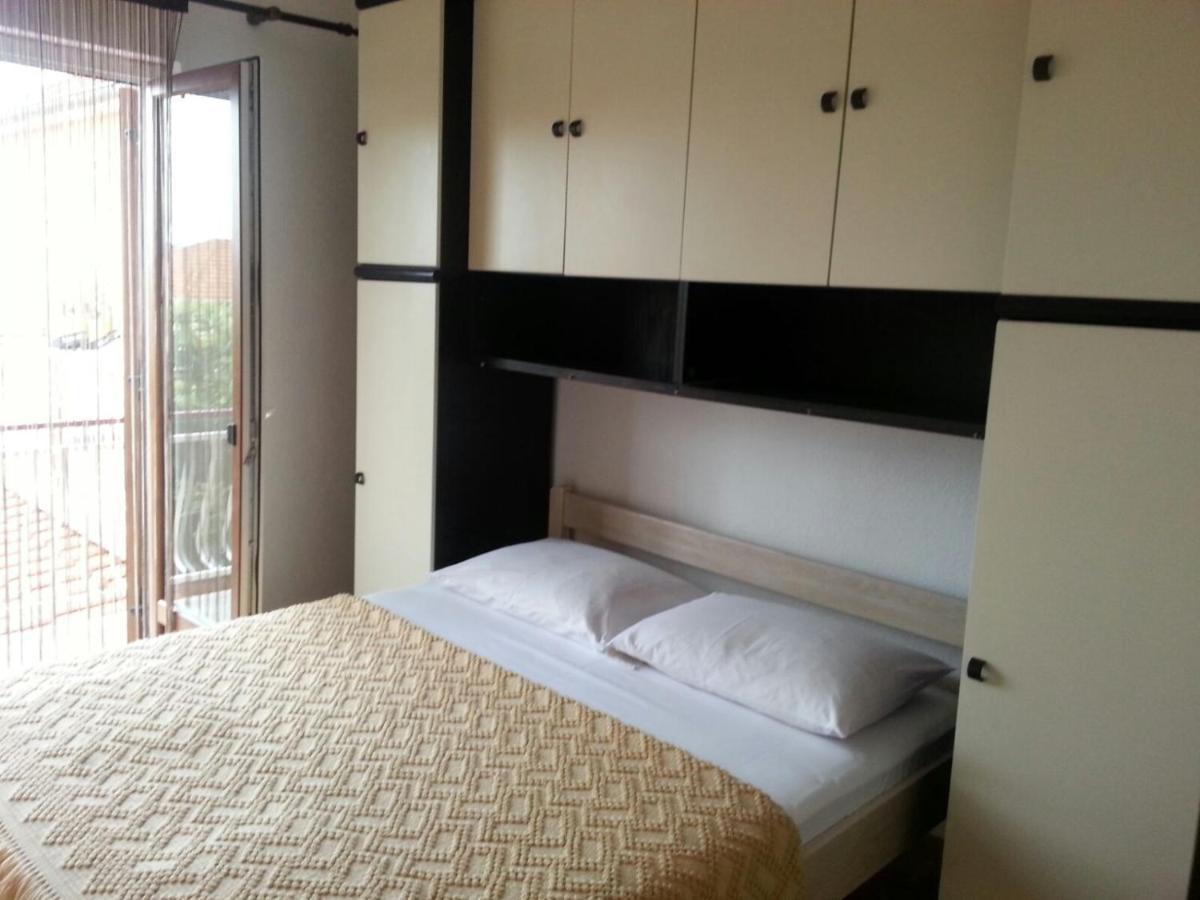 Apartmani Vilma Pakoštane 外观 照片