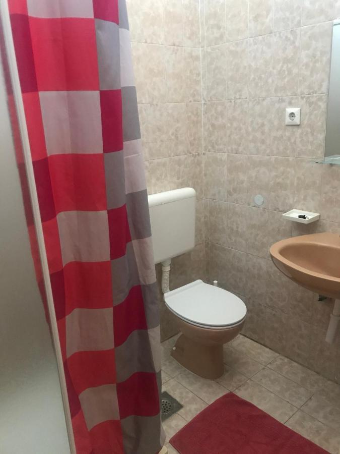 Apartmani Vilma Pakoštane 外观 照片